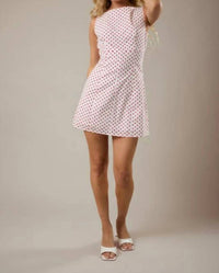 Le Lis - Boat Neck Sleeveless Dress