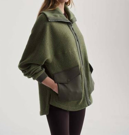 Varley - Eleanor Patch Pocket Fleece