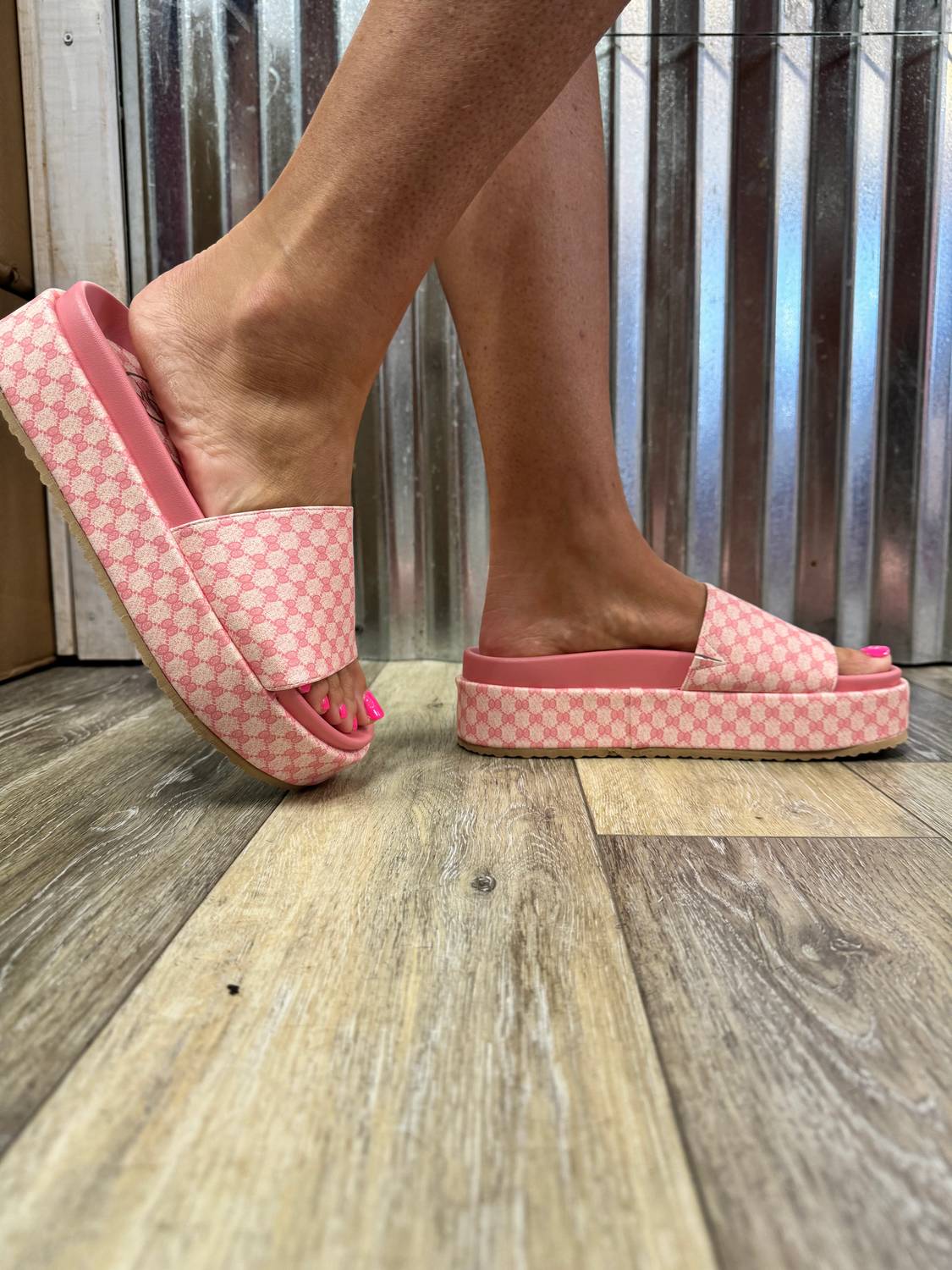 Makers - Women's Tila Flatform Slide Sandal