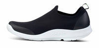 OOFOS Men's Oomg Sport Shoe in white black - men's shoe - detail view