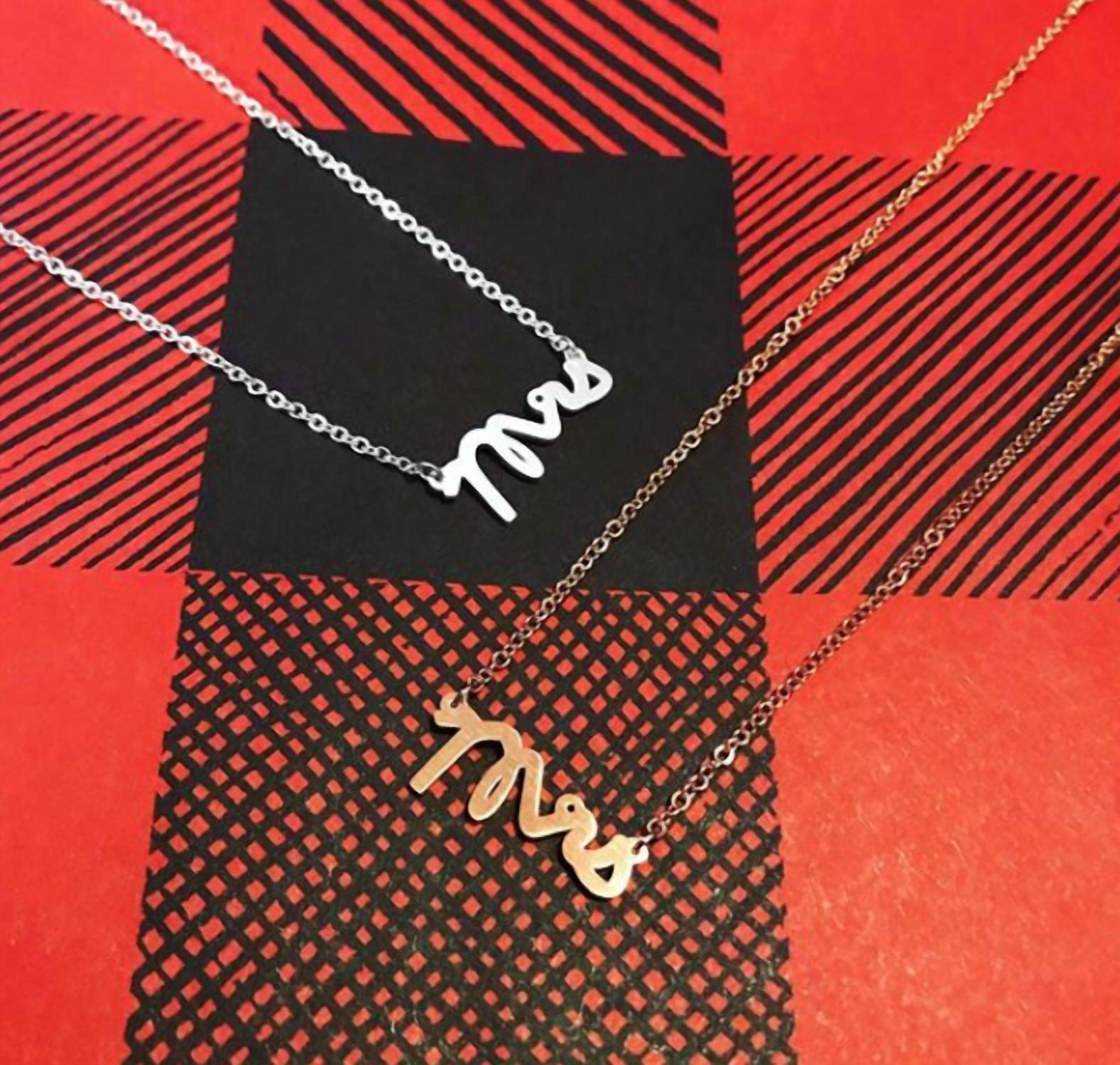 Harper & Jewels Women's Mrs Necklace in gold - women's jewelry - detail view