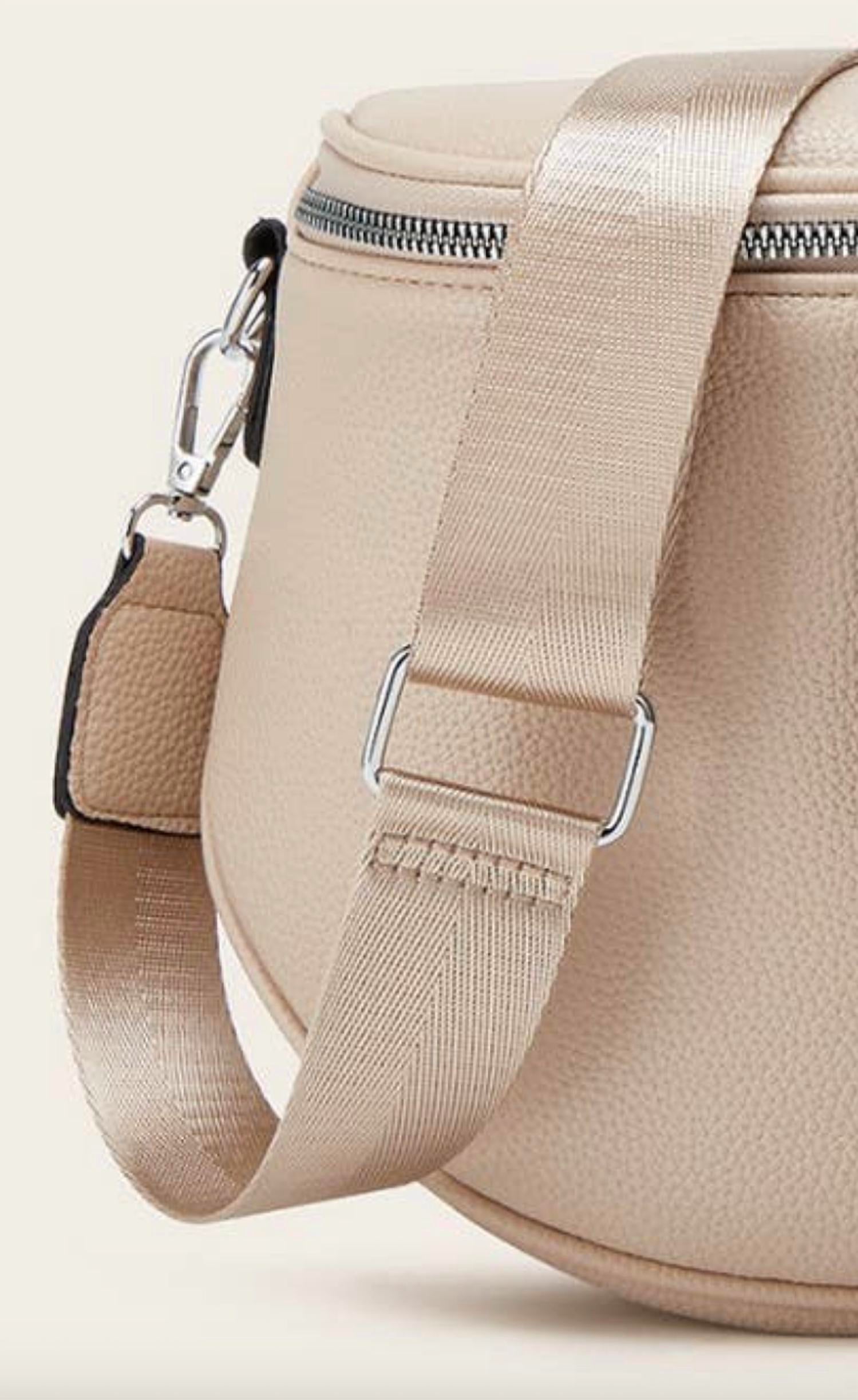 Accity - Women's Lychee Crossbody Bag
