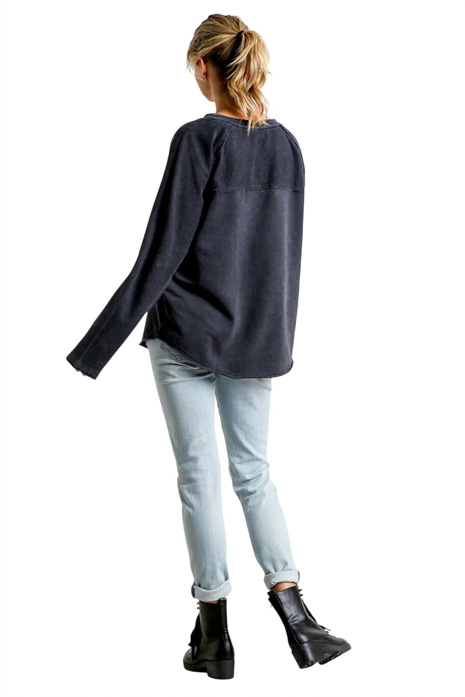Umgee - Mineral Washed Raw Hem Top