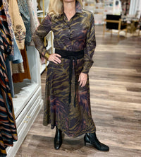 Anonyme Long Shirt Dress in green - women's dress - detail view
