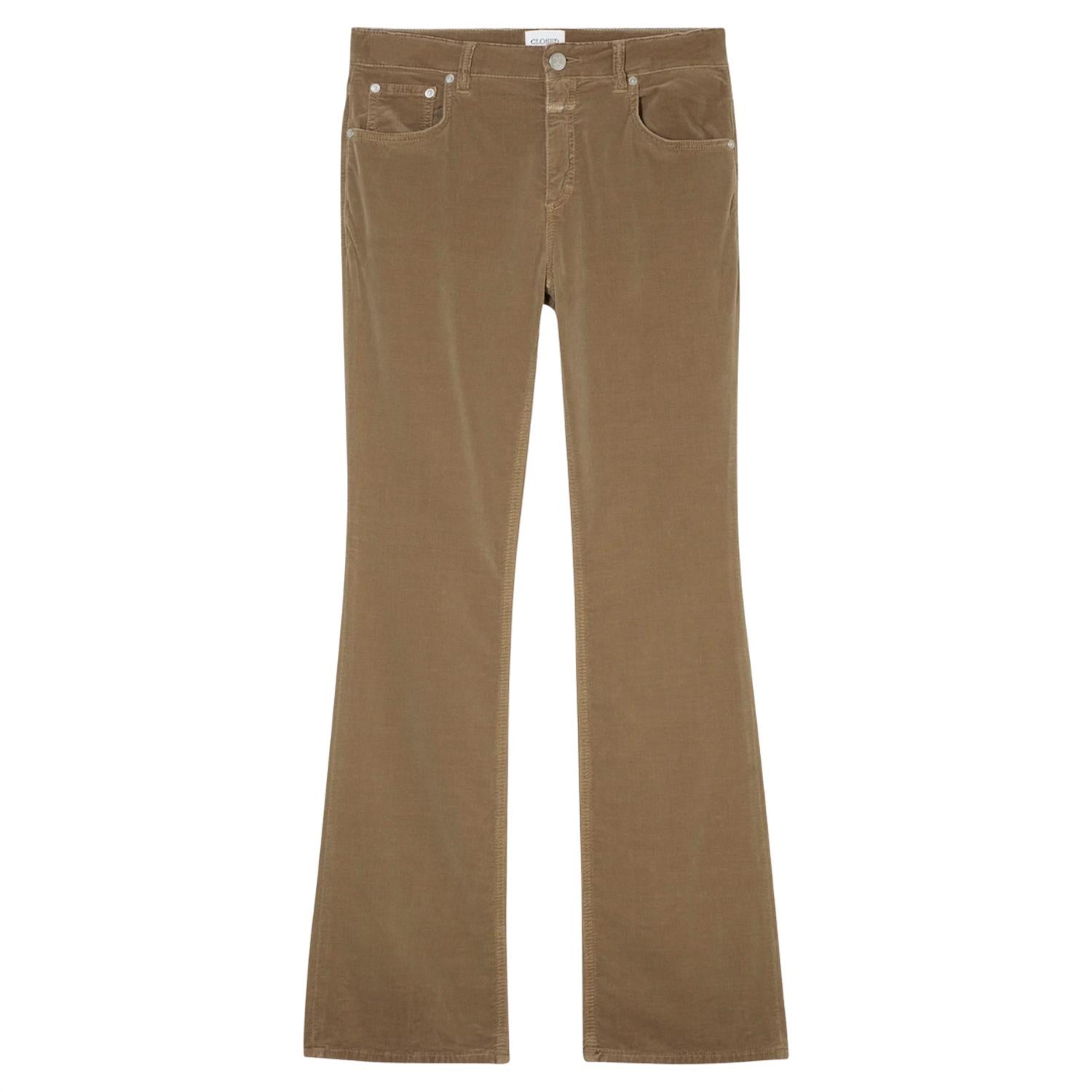 CLOSED Jovanna Flared Velvet Pants in clay beige - women's jeans - detail view