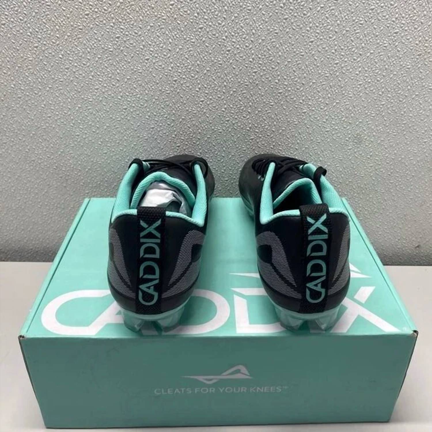 Caddix - Men's Low Top Football Cleats