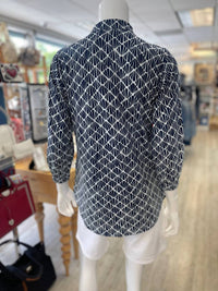 la mer luxe Women's Everyday Knit Top in navy abstract shell - women's blouse - detail view