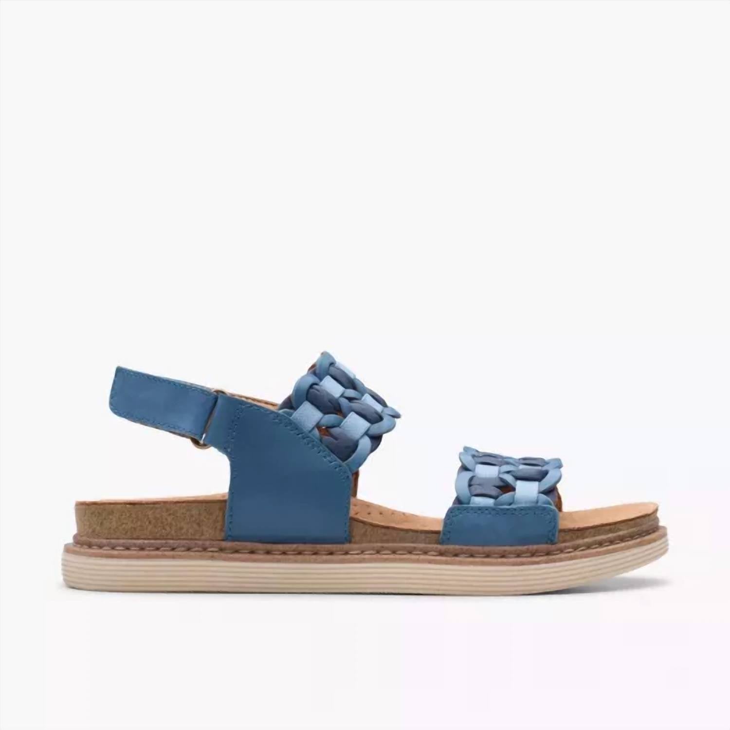 Clarks - Women's Arwell Glide Sandals