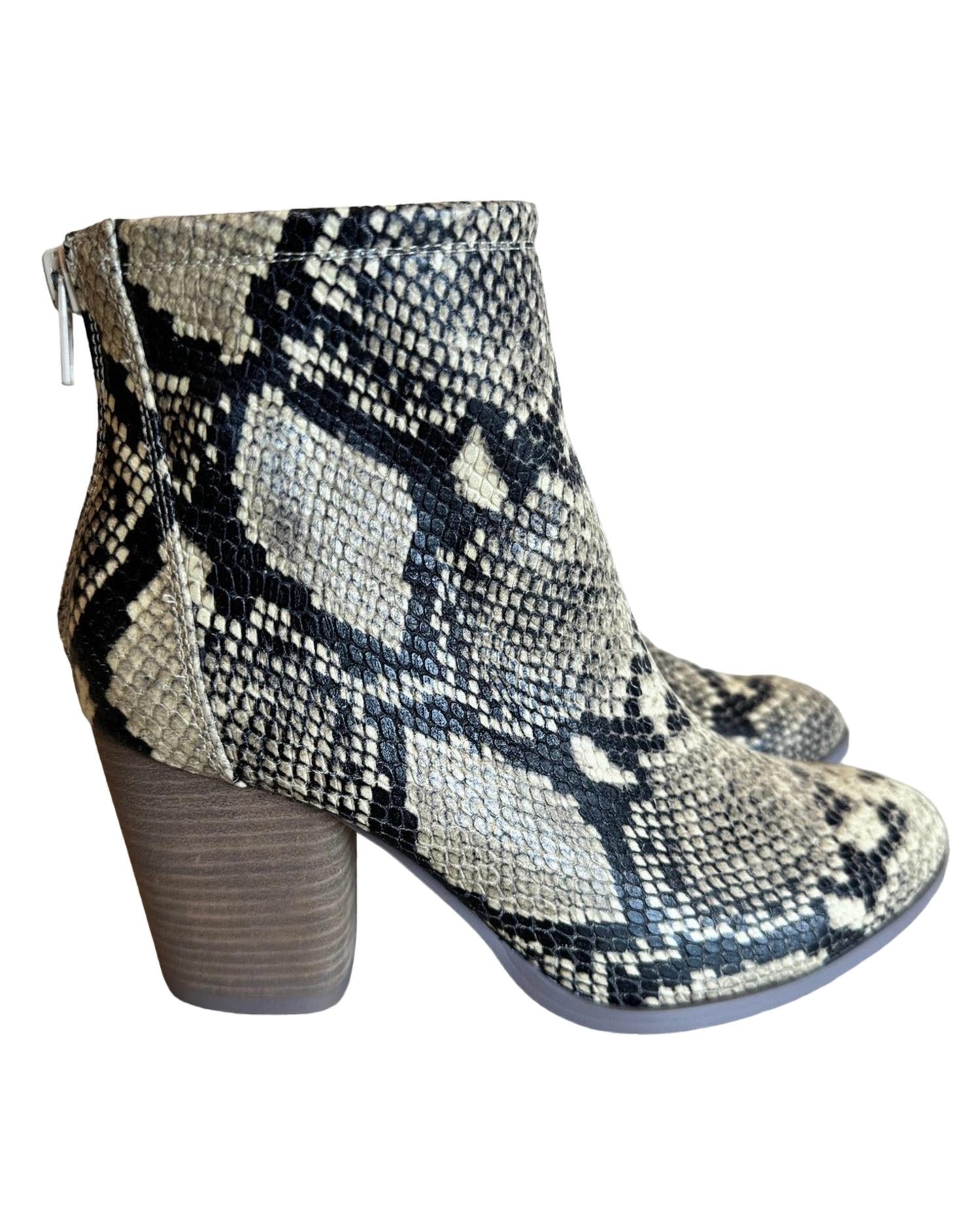 Women's Avery Heeled Bootie