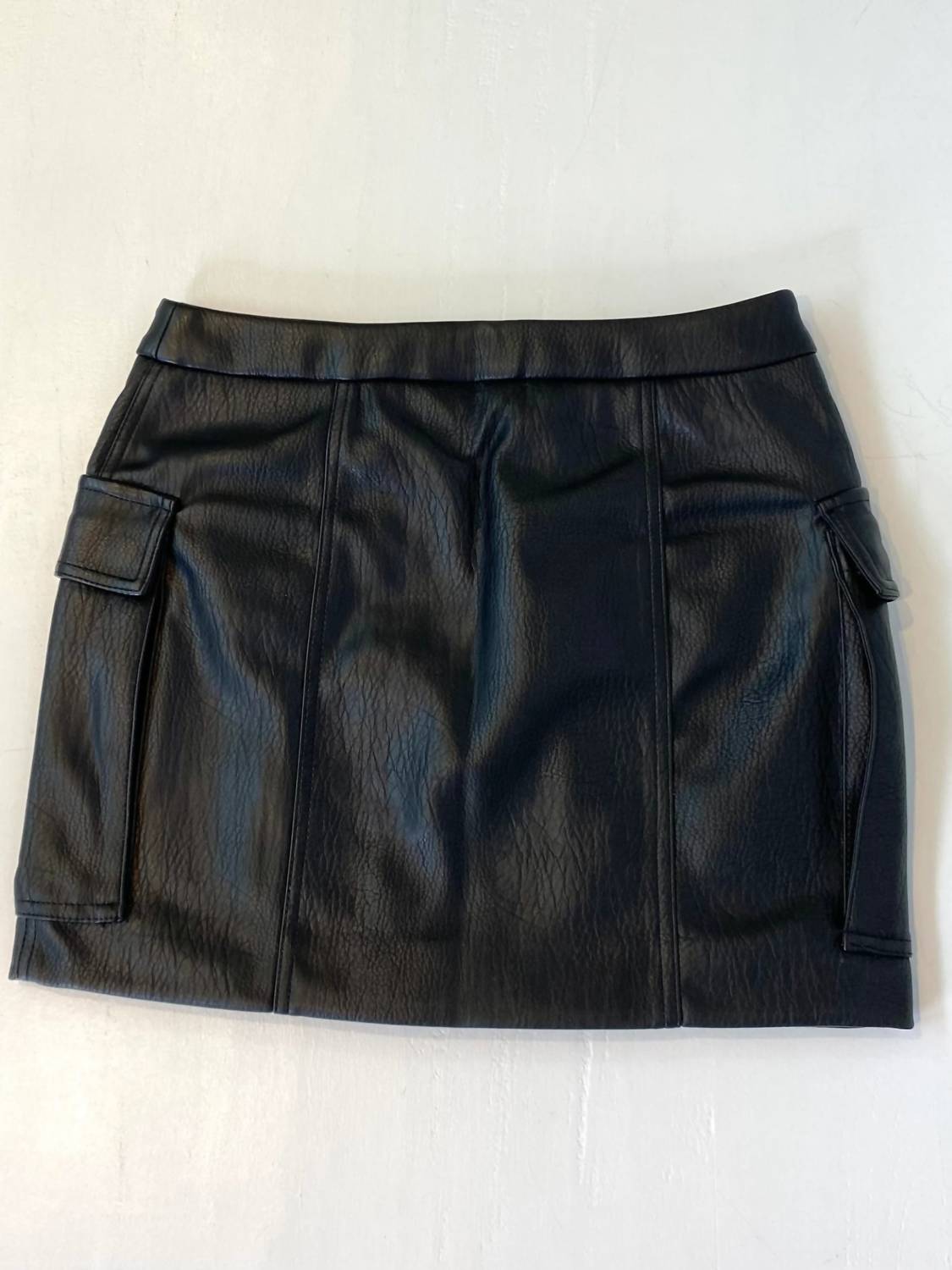 Vintage Havana Women's Leather Zip Front Skirt in black - women's skirt - detail view