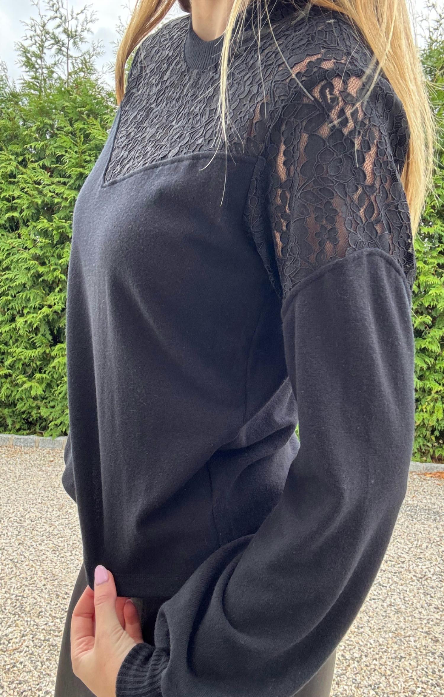 Red Haute - Posey Lace Detail Raglan Top