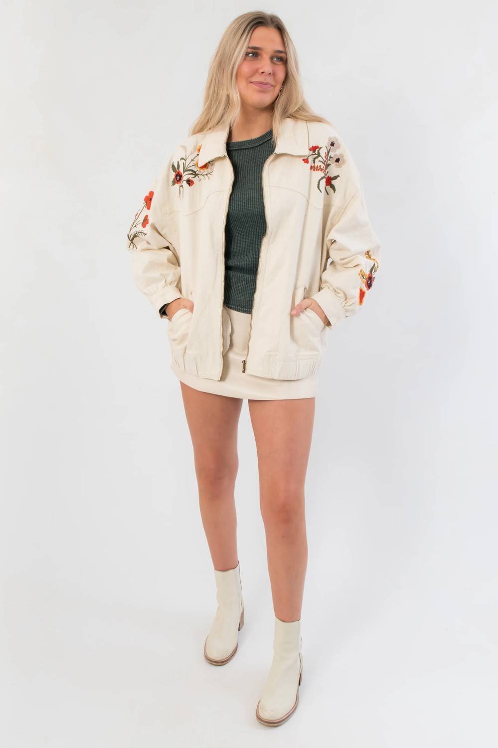Veveret - Autumn Blooms Embroidered Denim Jacket