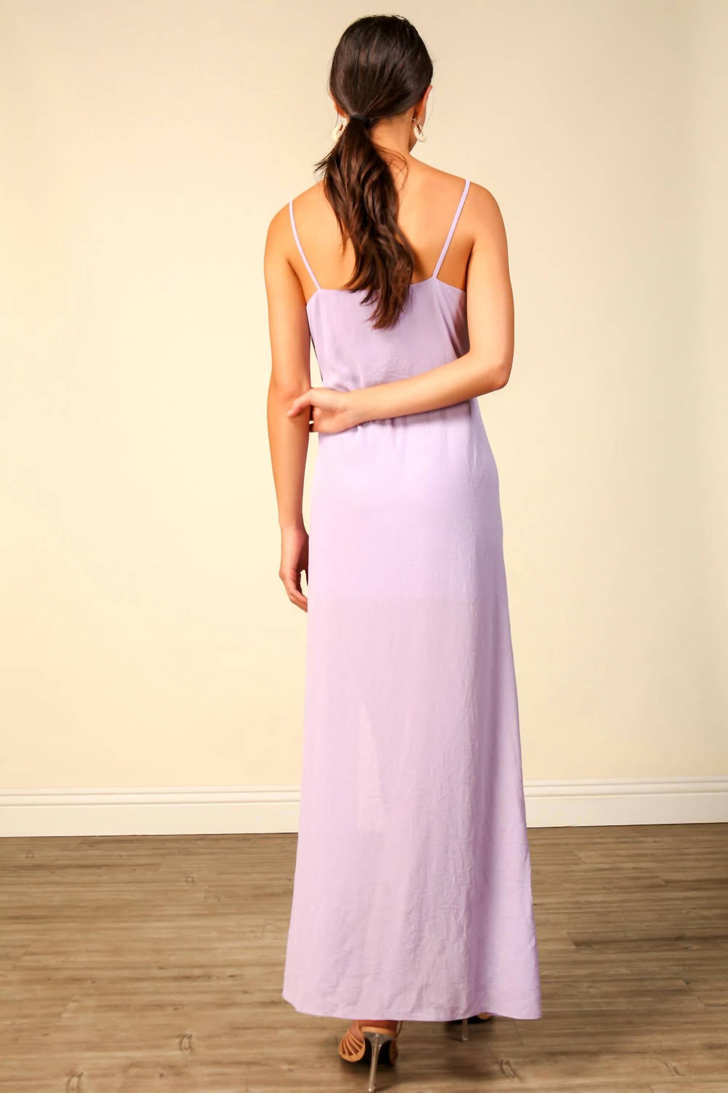 Line And Dot - Mara Maxi