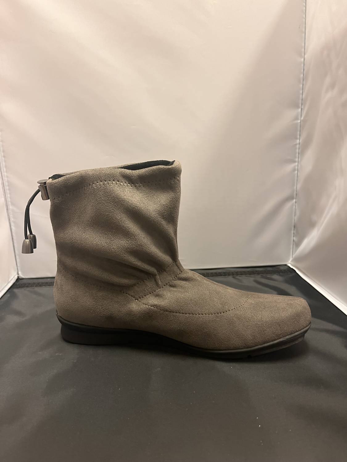 bussola Women's Catva Boot in stretch suede taupe - women's shoe