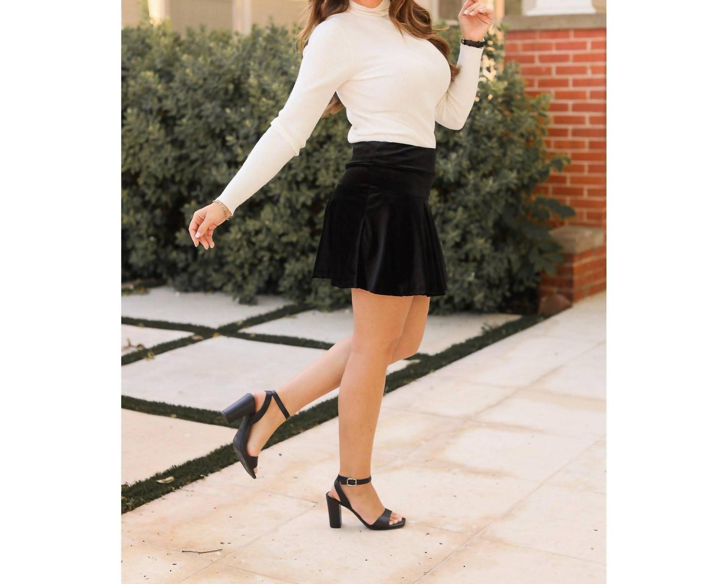 Julia Rose - Aurora Velvet Skort