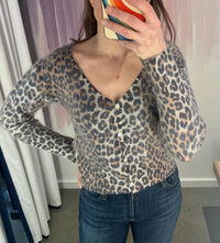 Brodie Cashmere Belle Leopard Sweater in camel blk - women's sweater
