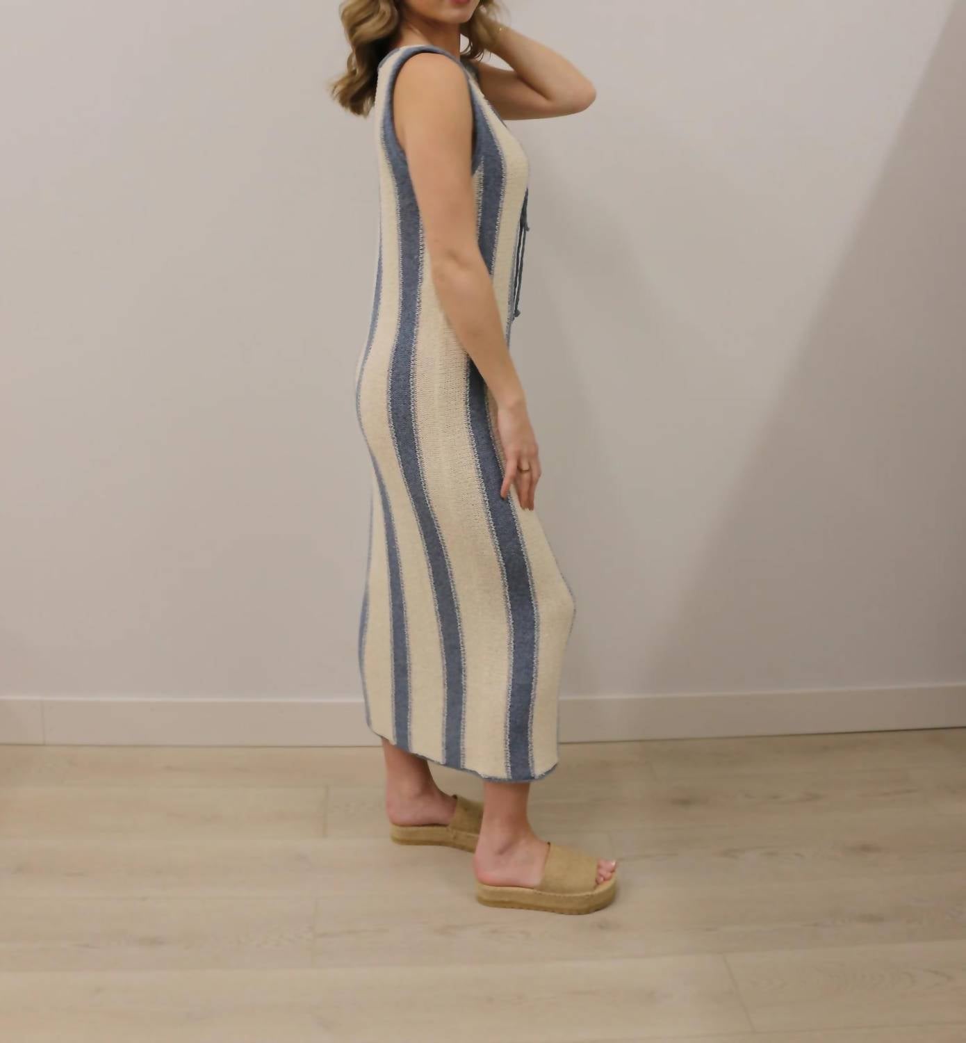 Mustard Seed - Knit Deep V-neck Tie Front Midi Dress
