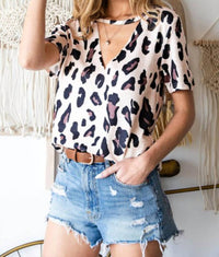 Shiying Fashion - Leopard Cut Out Short Sleeve Top
