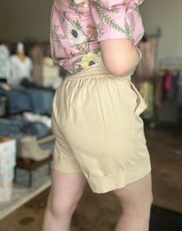 Entro - High Waist Pleated Shorts