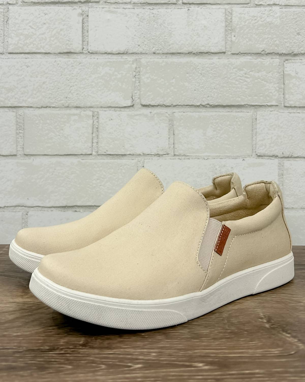 Revere - Women's Attica Slip-on Canvas Sneakers