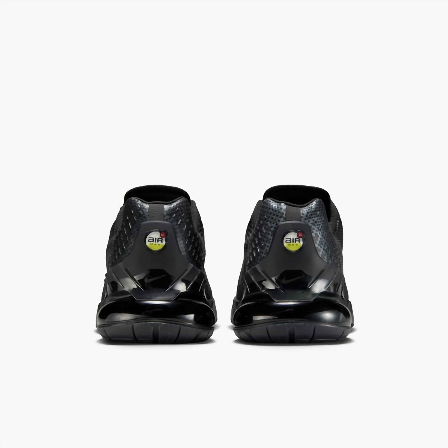 Nike - Men's Air Max Phoenix Shoes