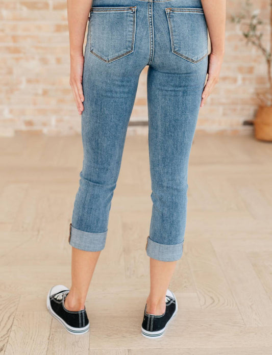Judy Blue - Mid Rise Cuffed Skinny Capri Jeans