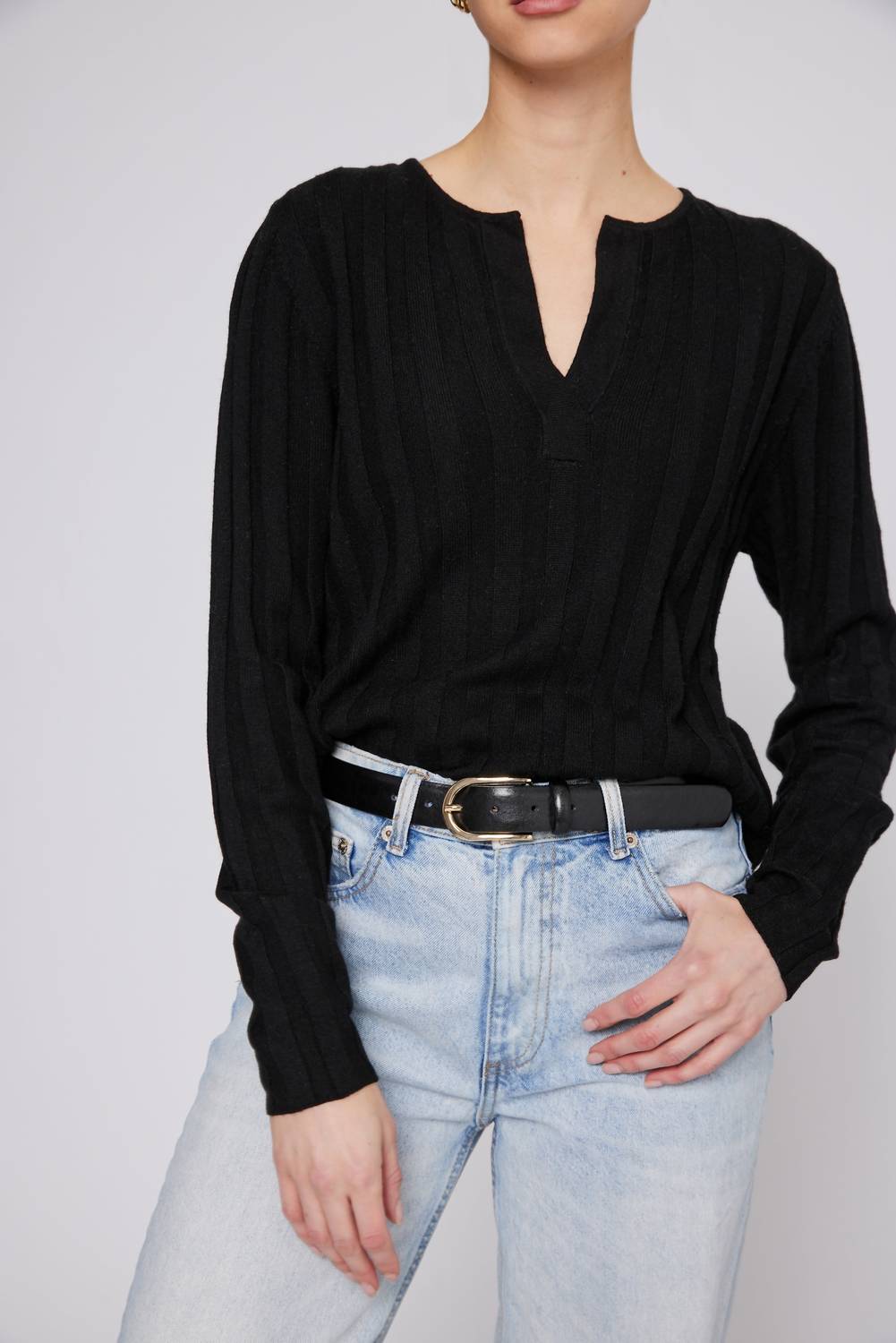 Amanda Maria - Cashmere Blend Ribbed V Sweater