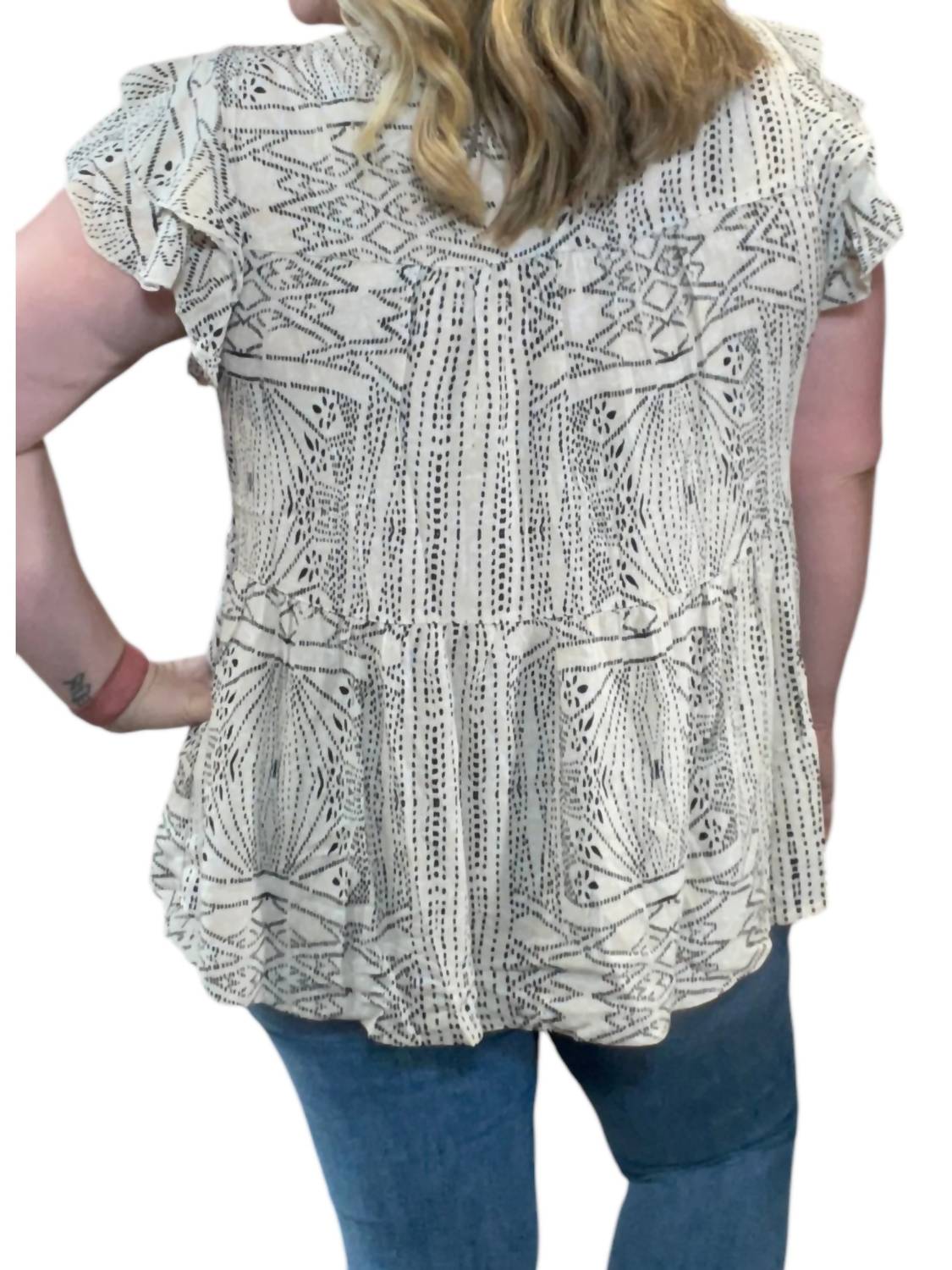 Jodifl - Abstract Ruffle Sleeve Top