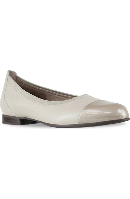 Munro - Women's Mila Ballet Flat