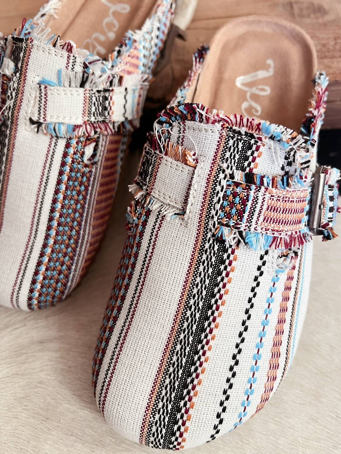 Very G - Women's Serape Basket Clog Shoes