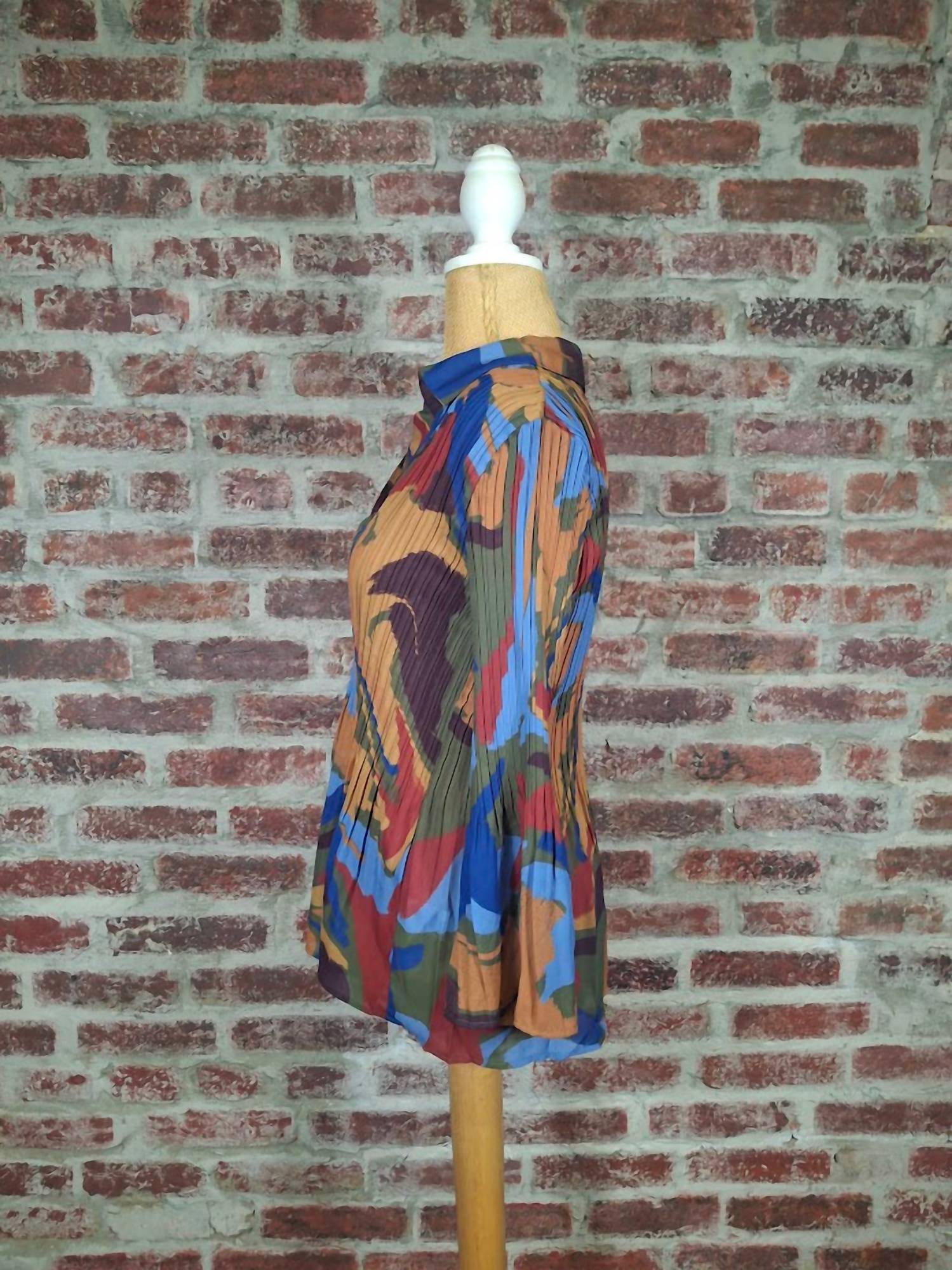 Keren Hart - Women's Abstract Button Up Long Sleeve Blouse