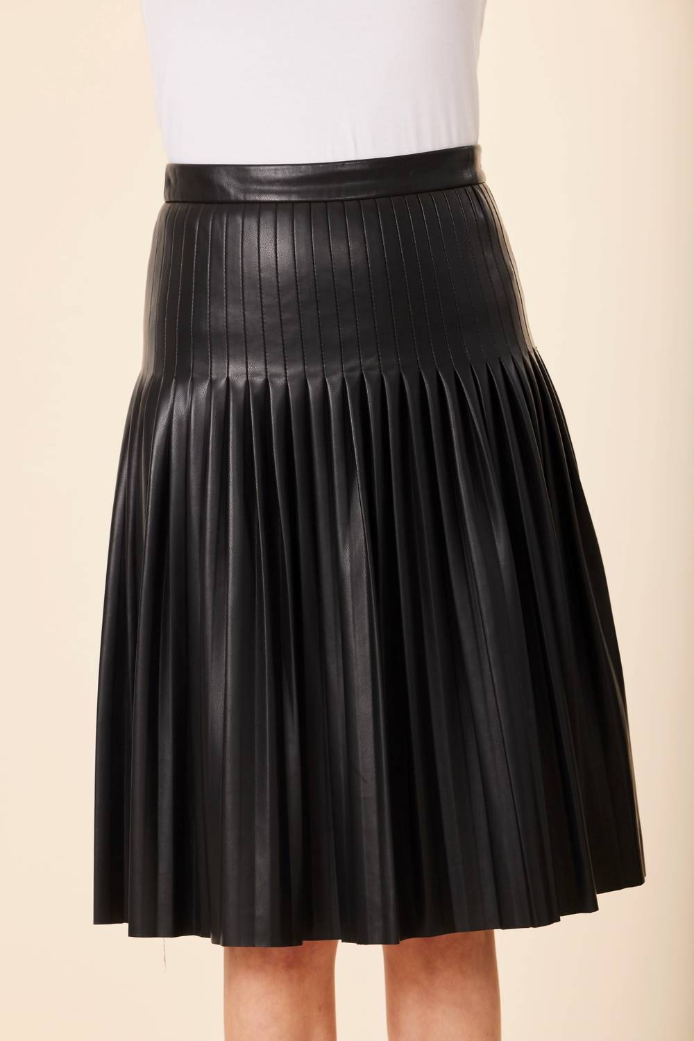 DOLCE CABO Pleated Skirt in black - women's skirt