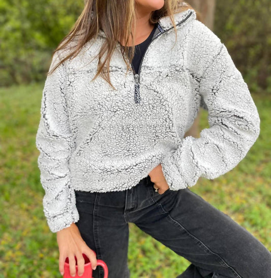 Oliver & Otis - Women's Into The Arctic Sherpa Pullover Top