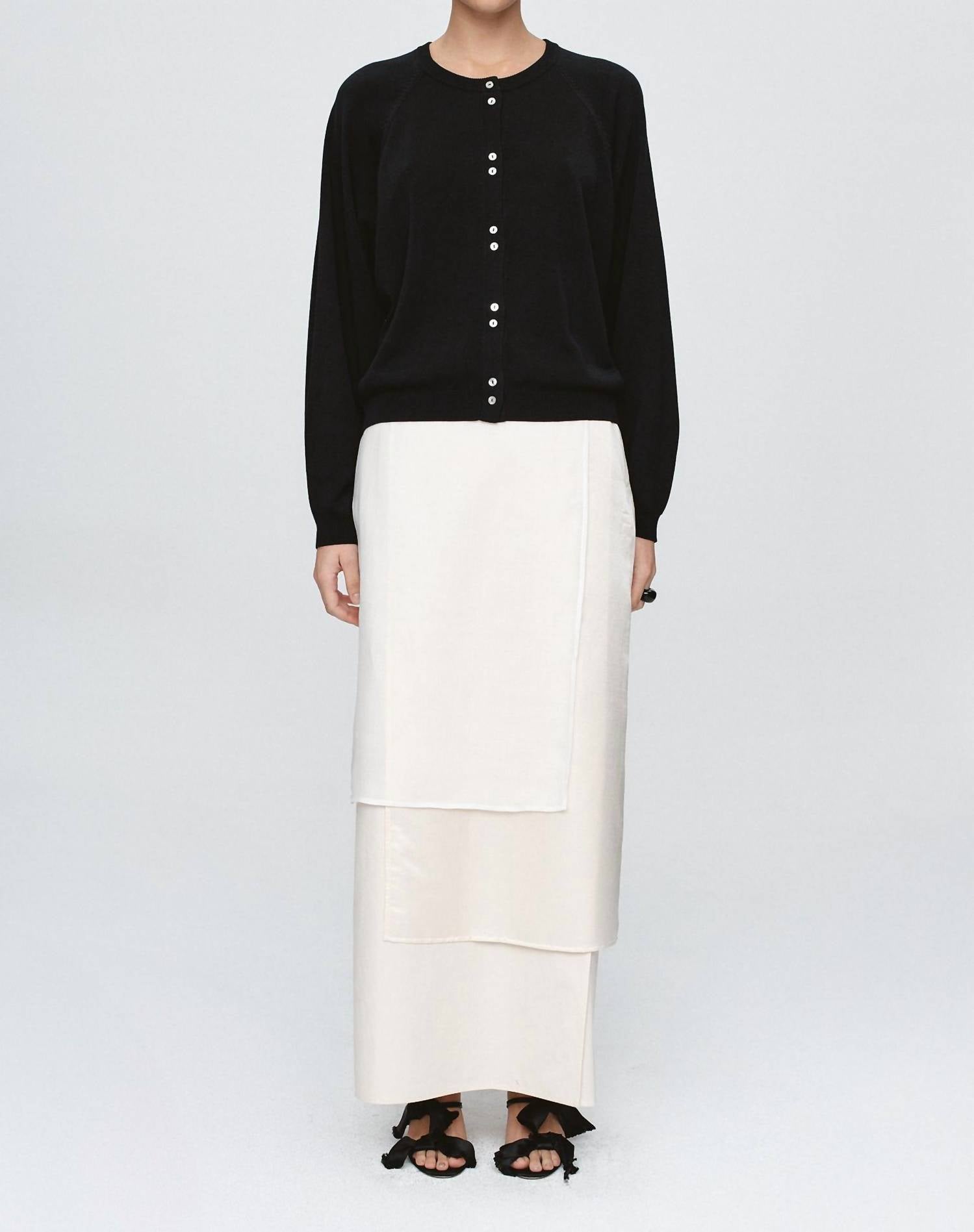 Marle Babette Cardigan in black - women's cardigan - detail view