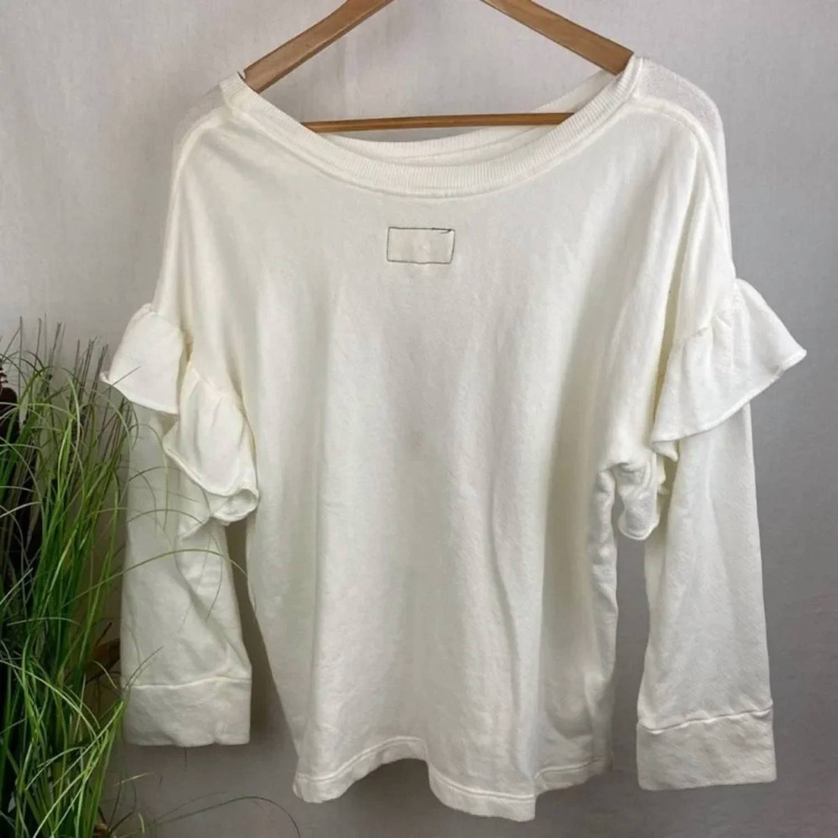 Current/Elliott - Ruffle Shoulder Long Sleeve Sweatshirt