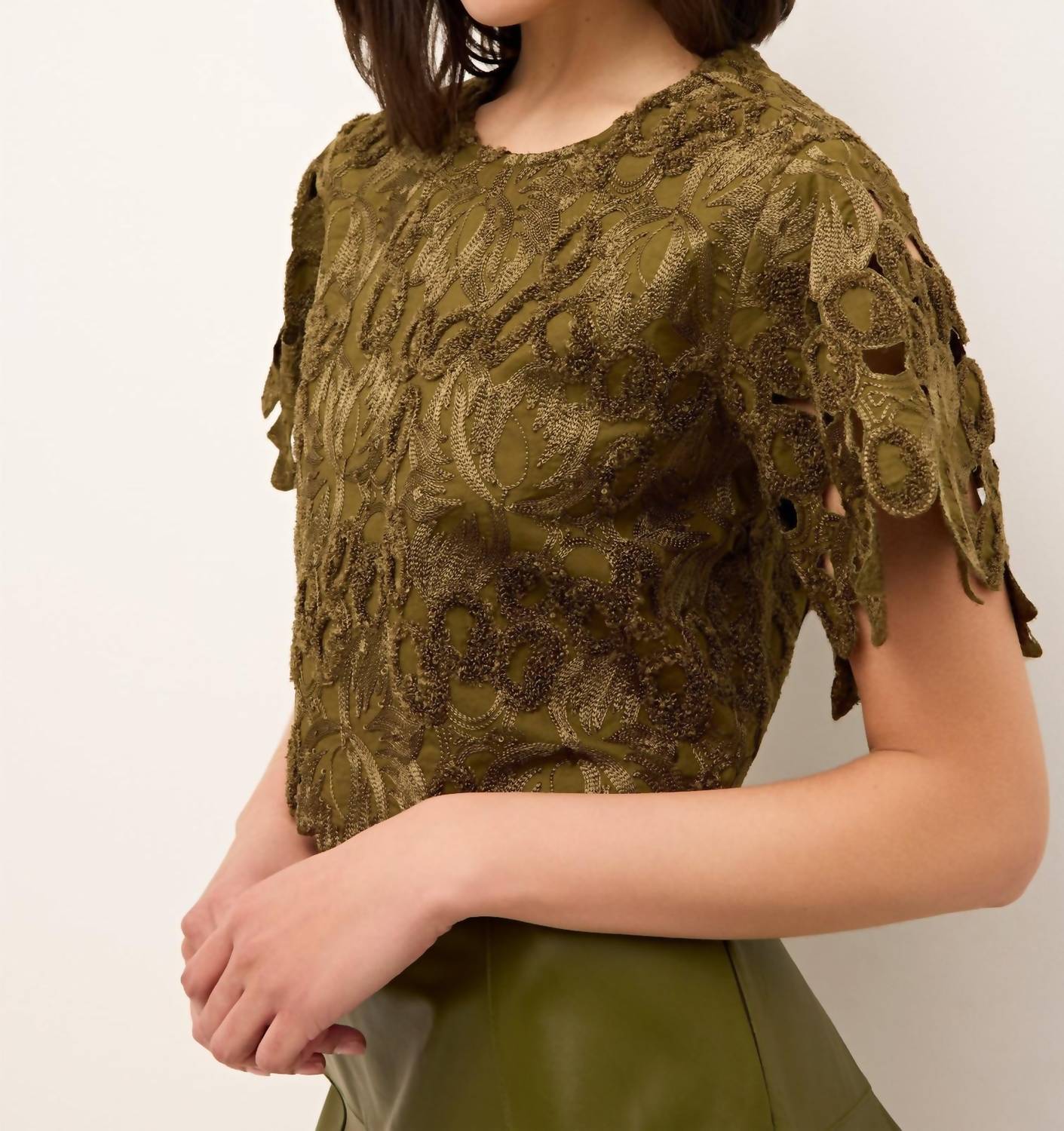 Marie Oliver - Pelumi Crop Top