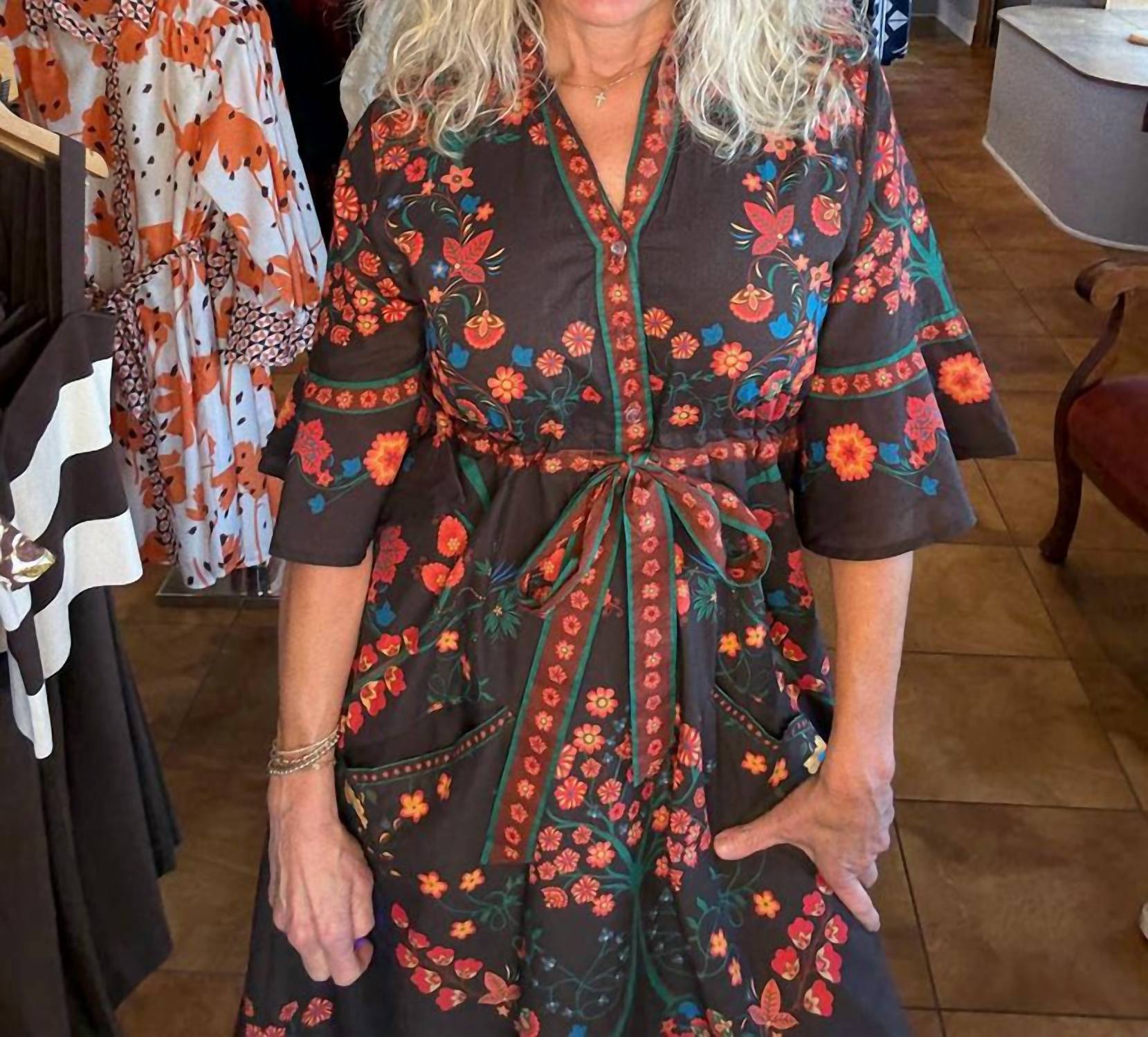 Islapayal - Cape Midi Dress