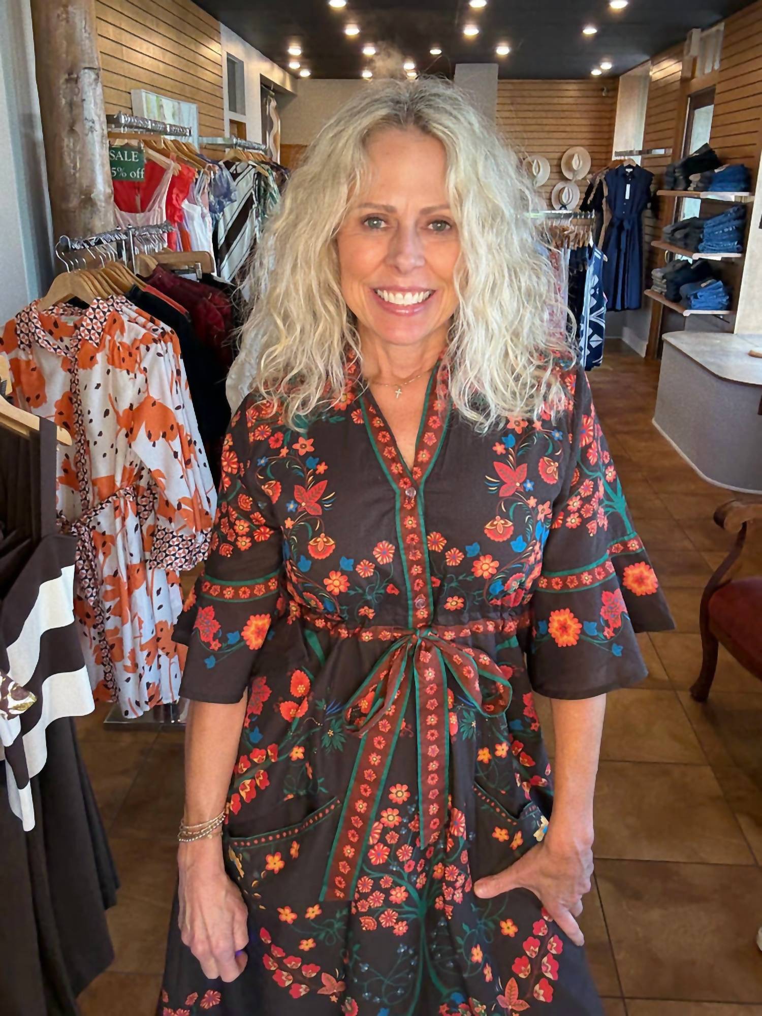 Islapayal - Cape Midi Dress
