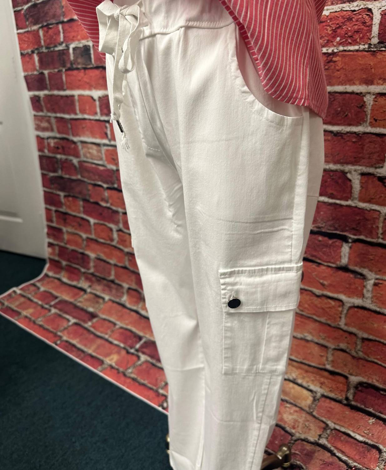 Tempo Paris - Women's Living On The Edge Pull-on Cargo Pants