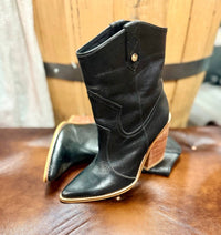 Stivali New York - Women's Chunky Heel Ankle Bootie