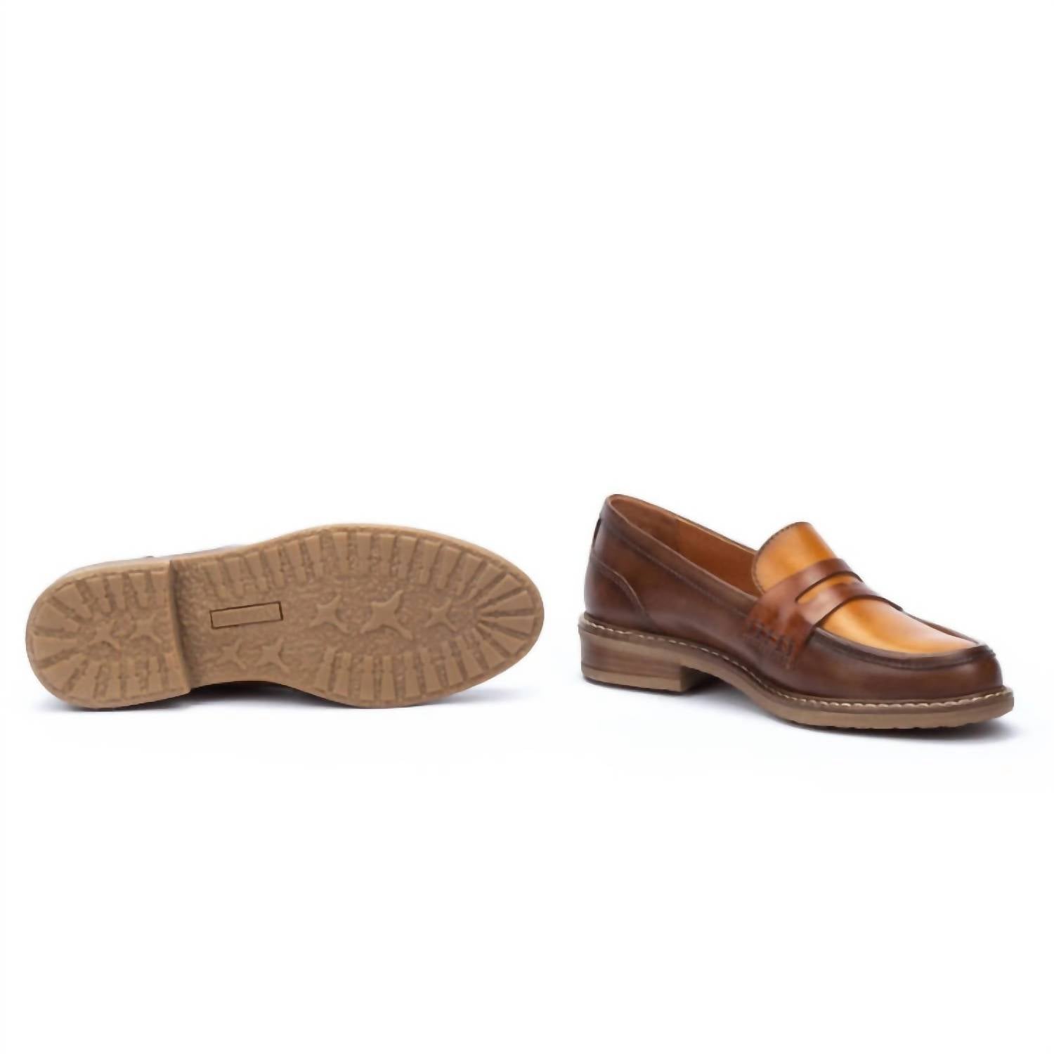 Pikolinos - Women's Aldaya Round Toe Loafer