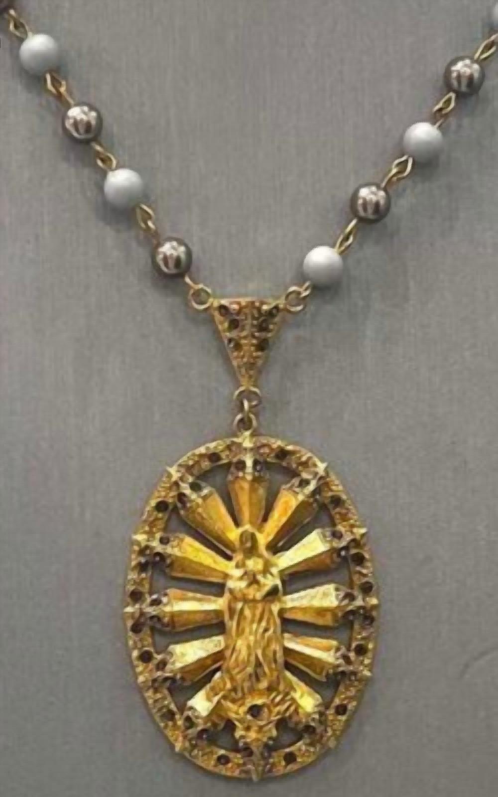 Vsa Designs - Pearl Twilight Virgin Rosary Necklace