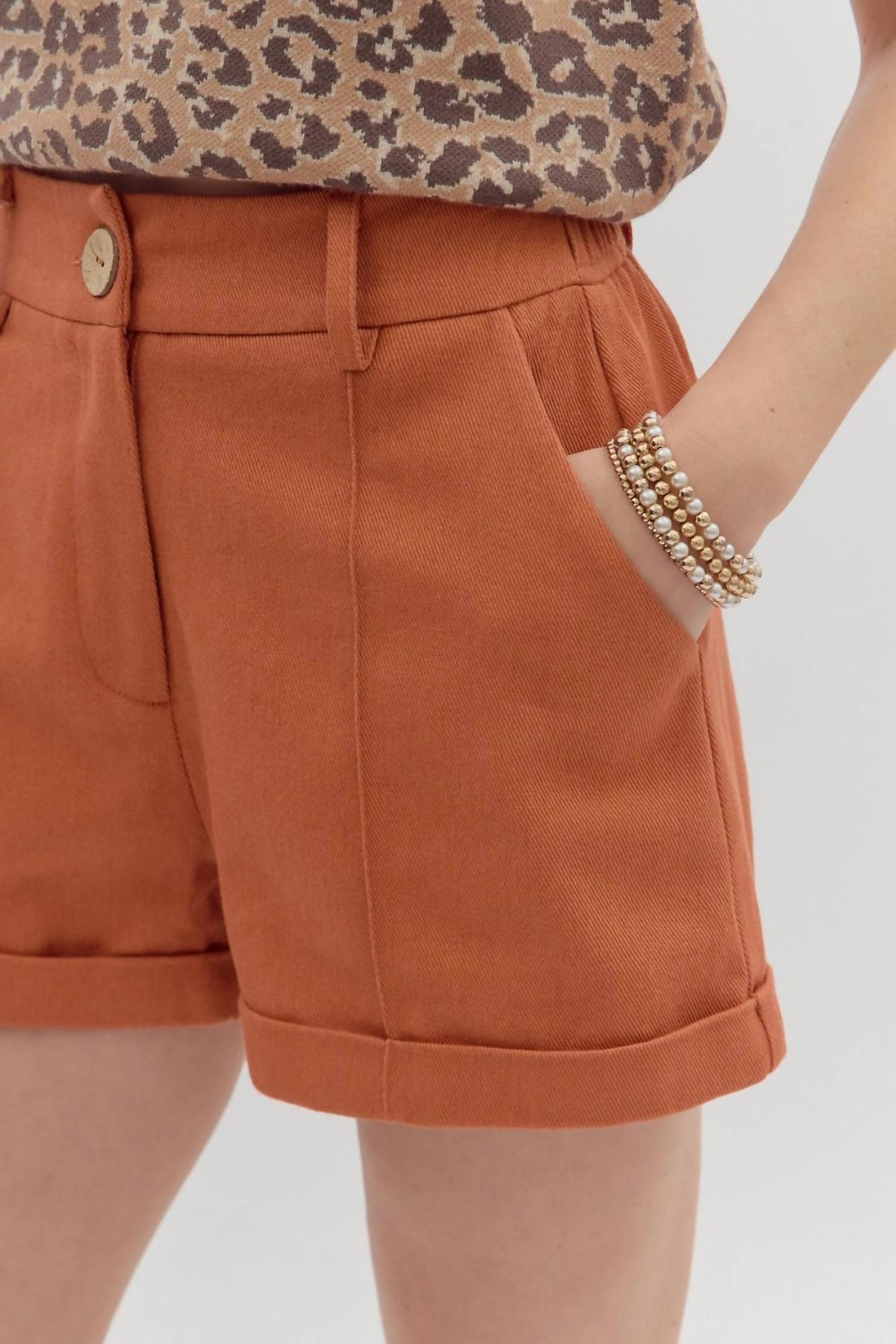 Entro - Colored Cuff Shorts