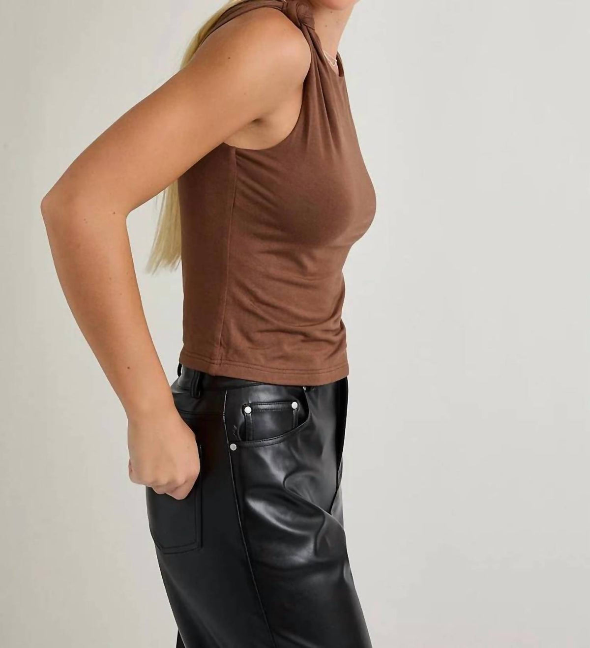 Le Lis - Shoulder Tie Detail Knit Top