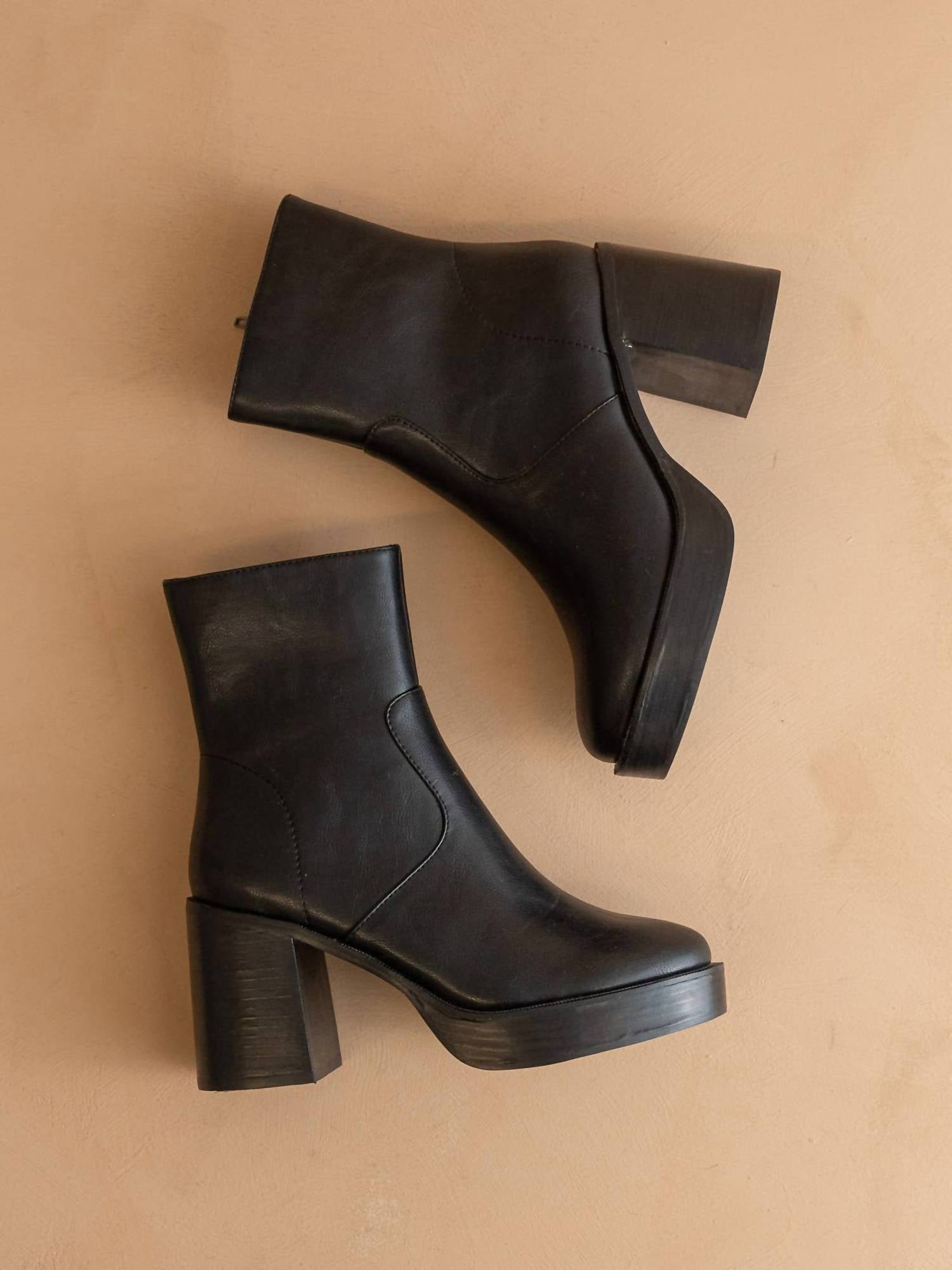 Oasis Society - Women's Alexandra Platform Ankle Boots