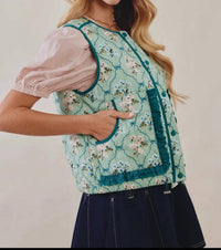 Listicle - Floral Fields Quilted Vest