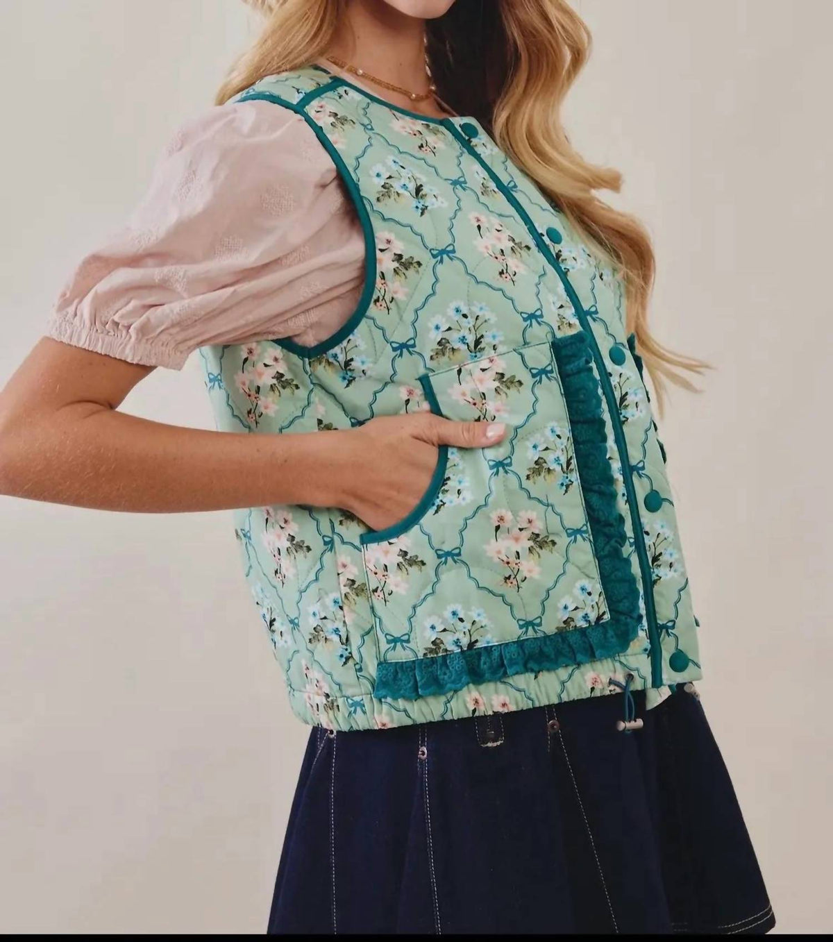 Listicle - Floral Fields Quilted Vest