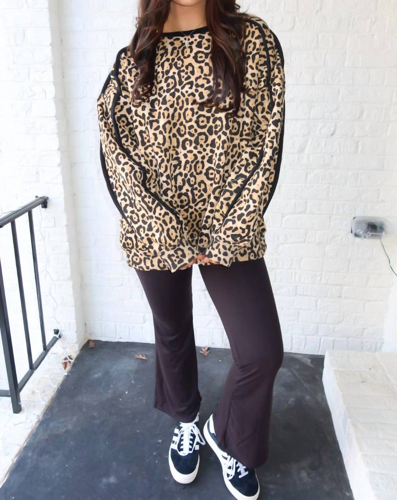 Act Pretty - Binding Edge Loose Fit Sweatshirt