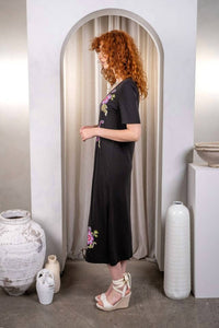 Paparazzi - Women's Jersey Knit Embroidered Midi Dress