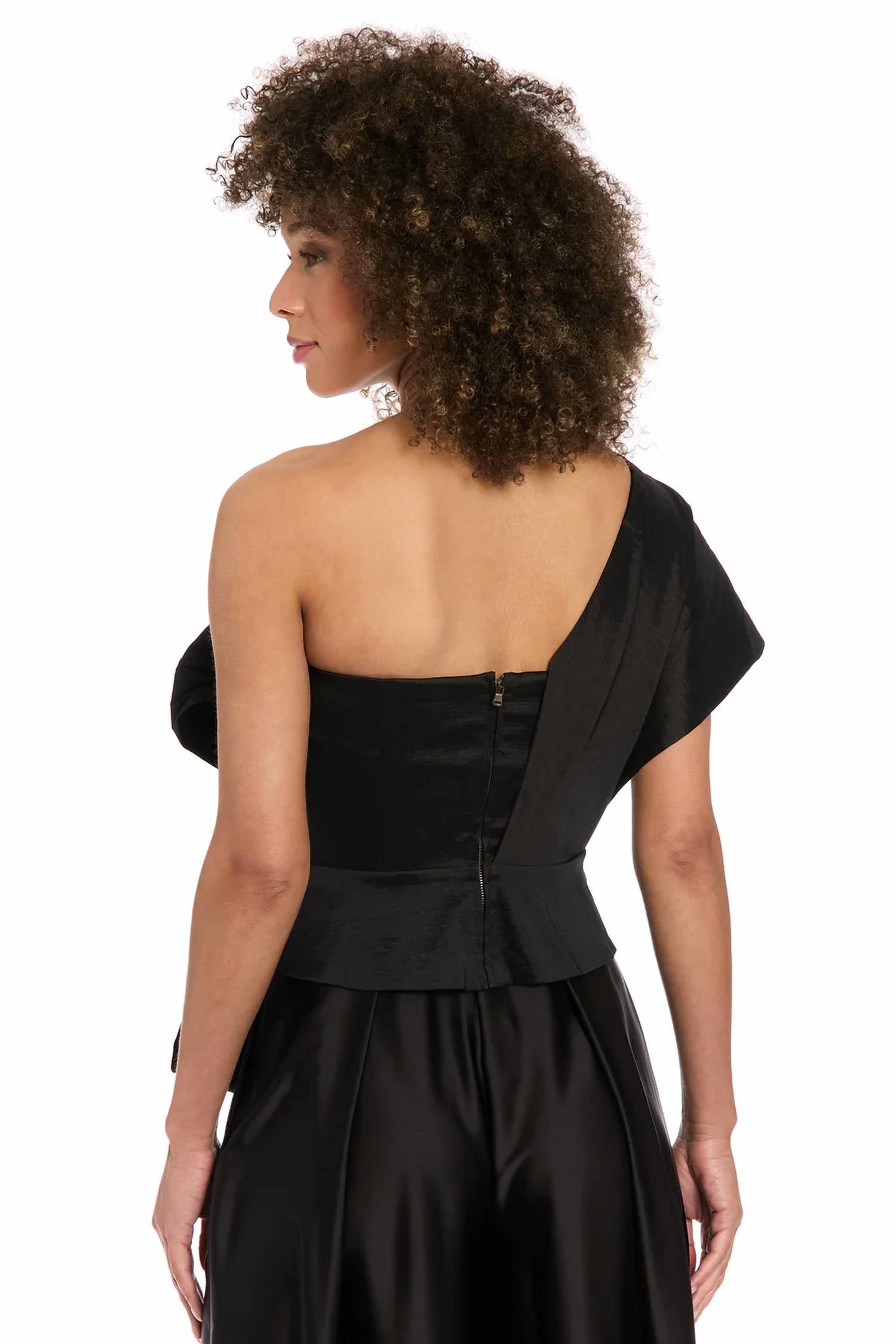 Maggy London - One Shoulder Asymmetrical Bow Top